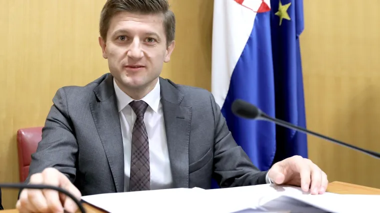 Mostovac usporedio poreznu reformu s kuhanjem sarme, Marić: 'Osjećam reakcije u želucu'