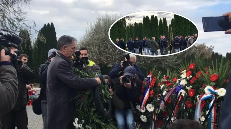 Pupovac u Vukovaru položio vijenac za žrtve, dio branitelja mu okrenuo leđa