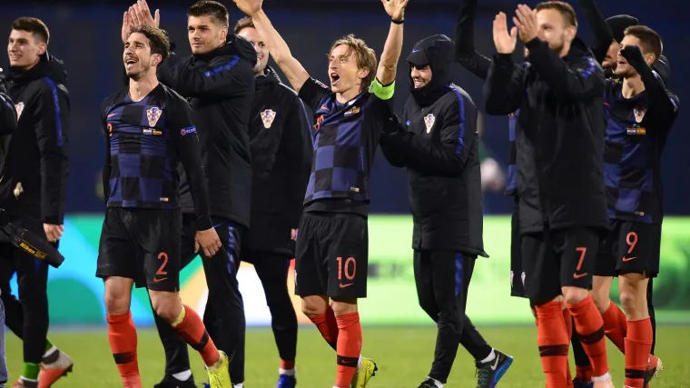 Izdovojili smo susret između Engleske i Hrvatske, drugo polufinale Supertalenta te filmove Kralj lavova i Chappie