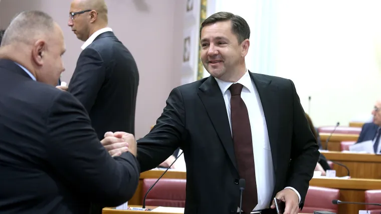 'Dok je bio ministar, Maras je imao poseban lift u ministarstvu'