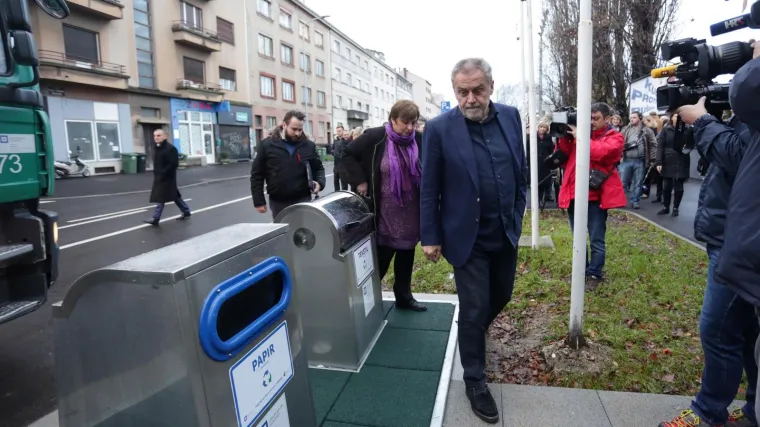 Bandić najavio da ćemo biti 'prvi u odvajanju otpada', ali vrećice do daljnjeg ostaju u skladi&scaron;tu