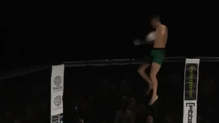 Nokautirao suparnika pa krenuo u slavlje koje zbog boli neće nikad zaboraviti