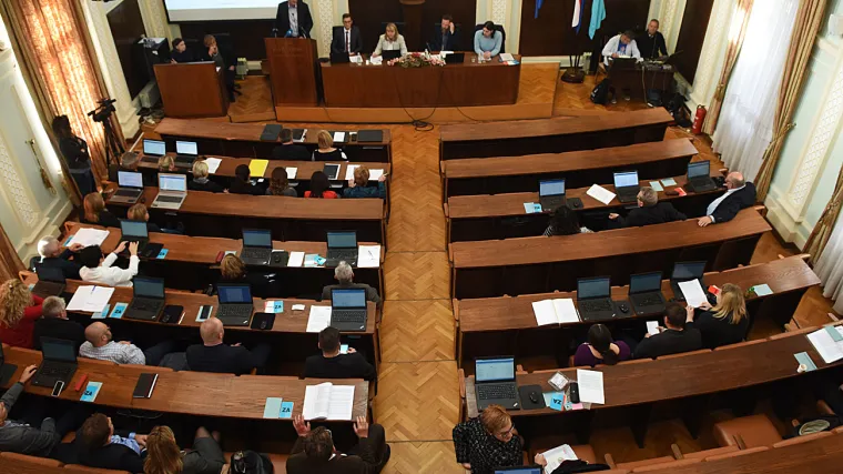 Dolazak nove pročelnice izazvao lavinu promjena u Gradskom vijeću