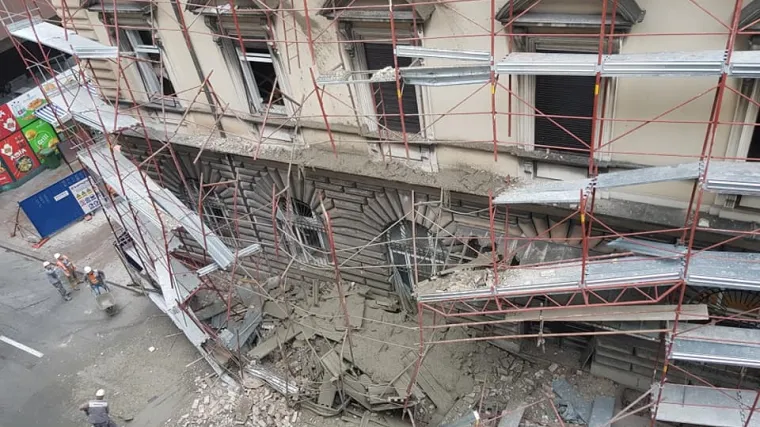 Nesreća u Rijeci: Skela jo&scaron; uvijek nije skinuta, promet se i dalje preusmjerava na 'sjeverni koridor'