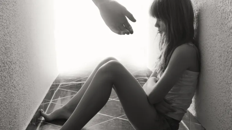 Nastavnik (64) poku&scaron;ao silovati učenicu (13): Dirao ju po međunožju i slao neprimjerene poruke