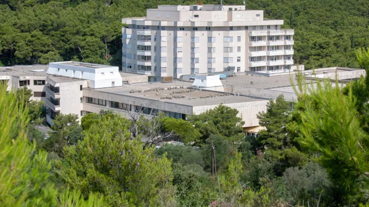 Rana se inficirala, pacijentica se žalila se da joj zadah smrdi po fekalijama, a na kraju je umrla