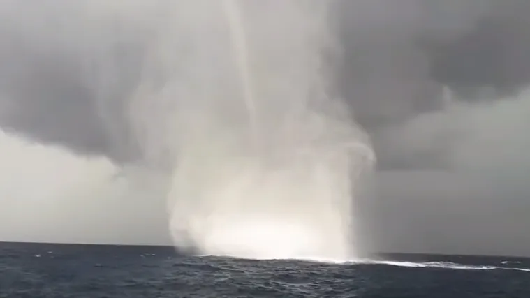 Pijavica pogodila Dubrovnik: 'Čupala je stabla, dizala je aute u zrak'