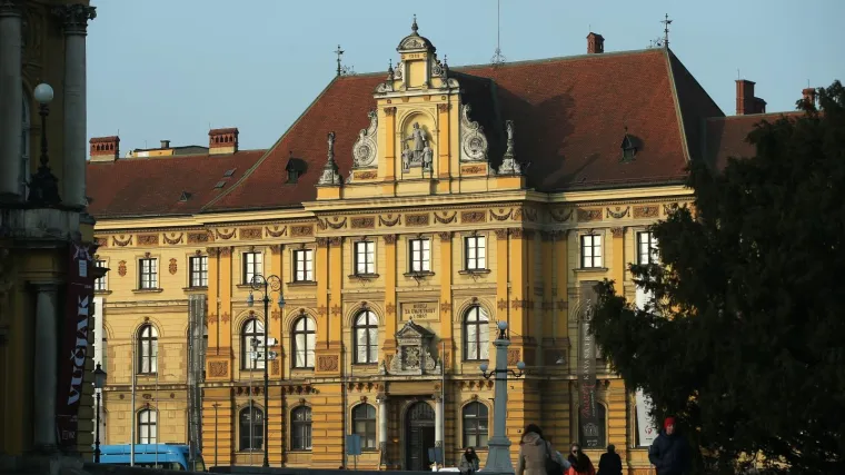 Od izložbe čestitki, dobrotvorne aukcije ruksaka do koncerata