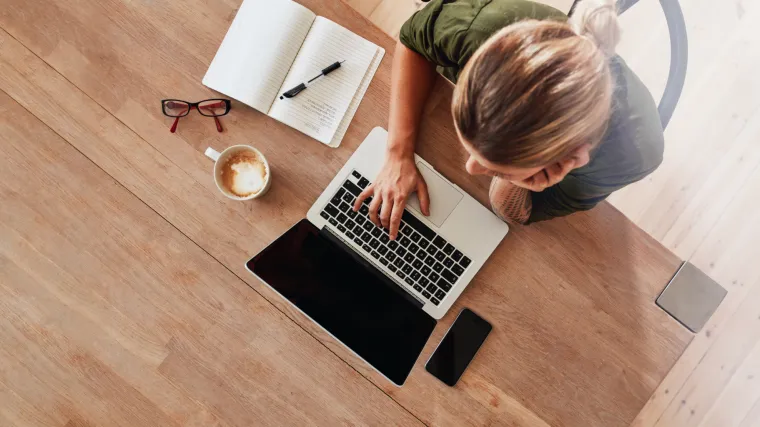 Kako vratiti ekran na laptopu?