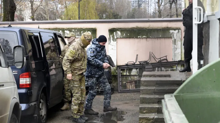 Optuženi da su ilegalno pre&scaron;li granicu: Rusija smjestila uhićene ukrajinske mornare u privremeni pritvor