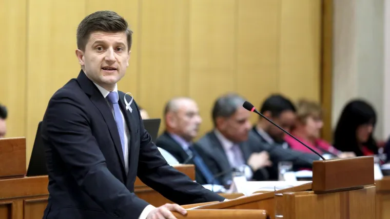 'Sav vi&scaron;ak prihoda ide u smanjenje javnog duga i daljnje porezno rasterećenje'