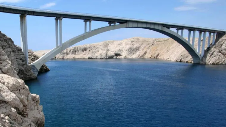 Jak vjetar stvara velike probleme: Za sav promet zatvoren dio A1 i Pa&scaron;ki most