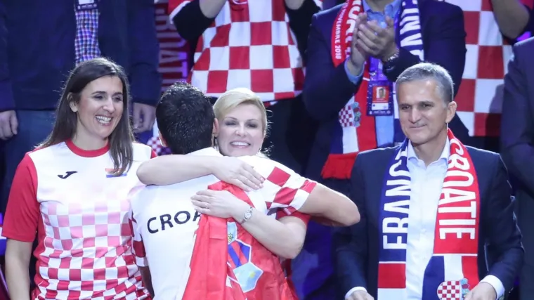 SDP-ovac zatražio da se osigura 20.000 kuna za Grabar-Kitarović: 'Neka ima za navijanje'