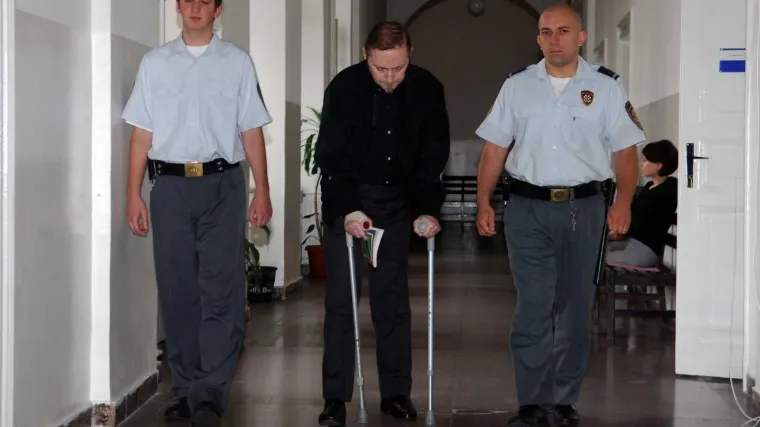 Zapalio vlastitu ženu pa sada Hrvatskom zavodu za mirovinsko osiguranje mora vratiti novac