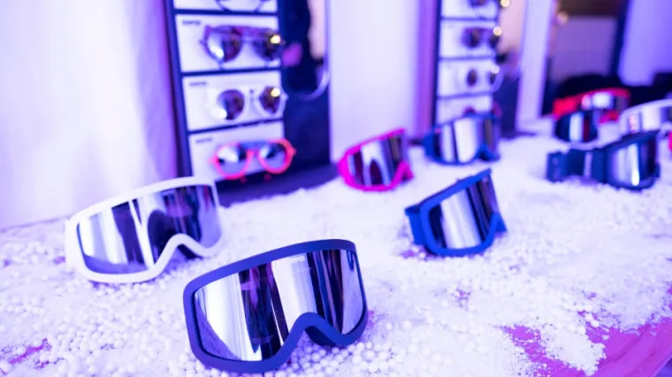 Zima je pred vratima, a uz ove naočale možete bezbrižno skijati ili uživati u svježem zraku