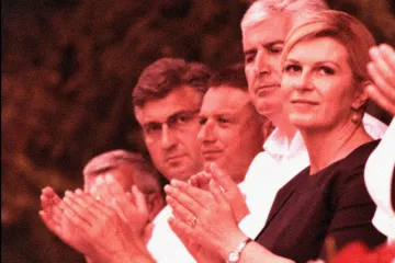 FBI i ukradeni izbori. Premijer sve shvaća ozbiljno jer afera ide do jedine osobe koja ga može srušiti