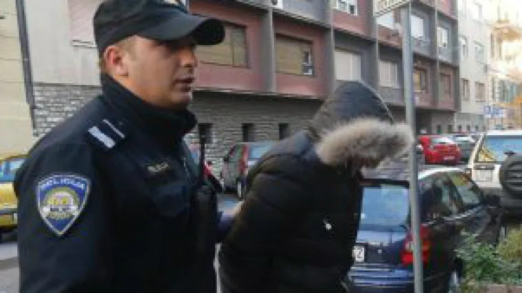 Šakom u glavu udario 51-godišnjaka i dao se u bijeg