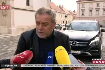 Odahnut će novčanici roditelja osnovnoškolaca: Milan Bandić se izborio za besplatne udžbenike