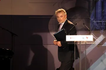 Zašto je Orban nezadovoljan? Uskok već sedam godina istražuje 10 menadžera MOL-a