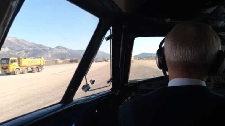 Avion sletio na zatvoreni dio piste, našao se usred gradilišta