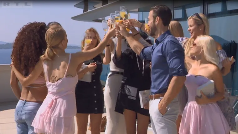 Goran poveo djevojke na more, njihova ljubomora dovela do svađe