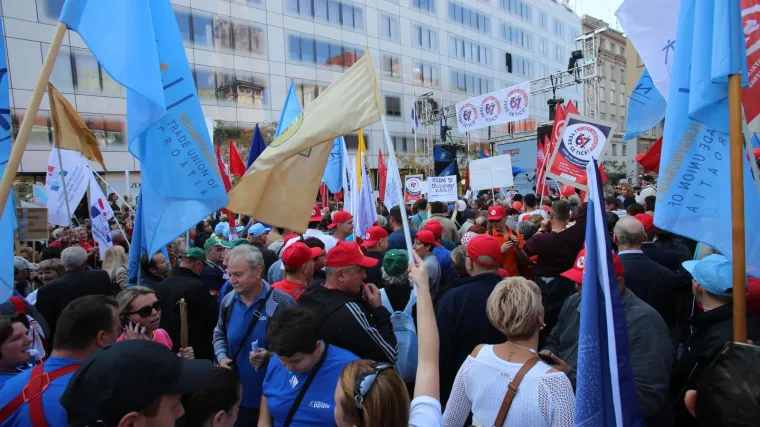 Vlada 'dala' povi&scaron;icu 37 tisuća ljudi, a nitko nije zadovoljan