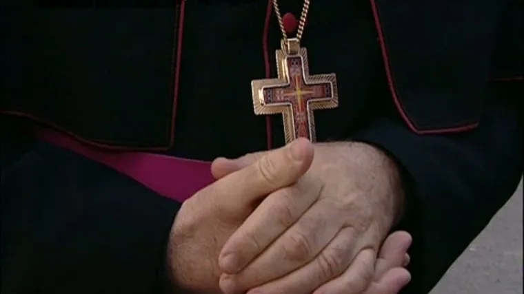 Hrvatski đakon optužen za silovanje 15-godi&scaron;nje ministrantice: Uhićen i otpu&scaron;ten iz službe