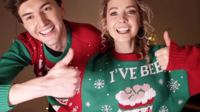 Svijet je zaluđen novim božićnim džemperom za dvoje koji 'smanjuje osjećaj usamljenosti'