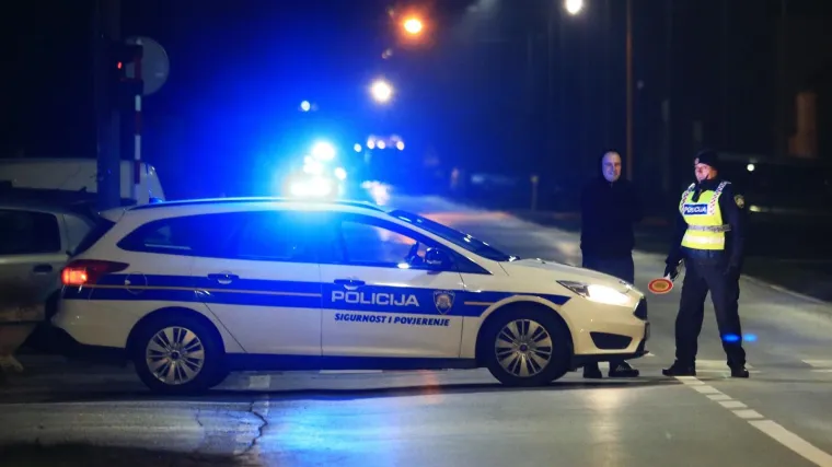 Jedna osoba poginula, troje ozlijeđenih