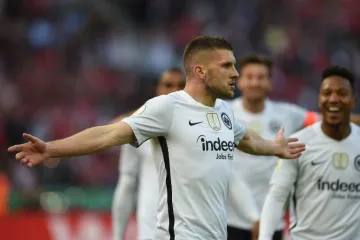 'Na stolu su bile ponude kakve u Eintrachtu dosad nisu viđene'