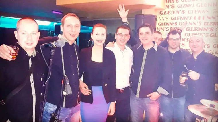 Bećaru osuđenom jer je uvrijedio policajku ispjevali bećarac: 'Zbog plave bluze, prijeti ti...'