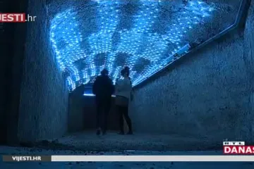 Nikad bogatiji riječki Advent: U gradu je postavljena nova svjetlosna dekoracija vrijedna 530 tisuća kuna