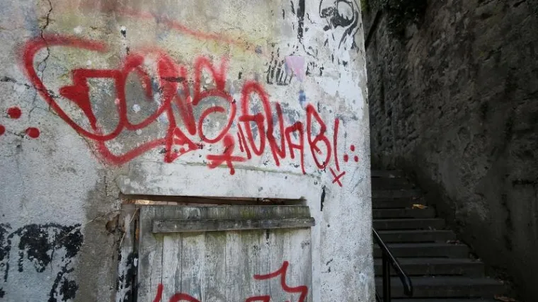 Splićani bijesni: Vlasnici stanova moraju platiti uklanjanje grafita sa svojih fasada