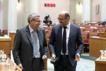 'Tresla se brda, rodila se - oporba! Udruženi populisti svih boja skupili su samo 45 glasova protiv'
