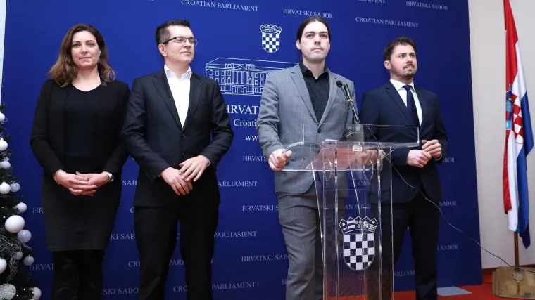 'On za nas nije nikakav ministar nego običan lažov'