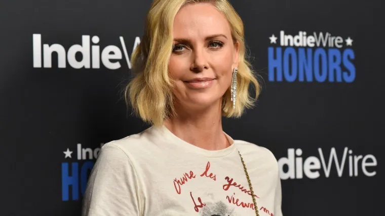Mladolika bez estetskih operacija: beauty trikovi prekrasne Charlize Theron
