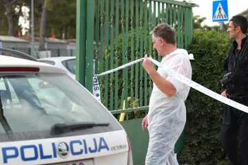 Izbo je u kupaonici, a potom nazvao policiju: 'Ubio sam svoju ljubav'