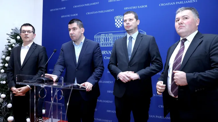 Ujedinjena oporba: 'HDZ  poku&scaron;ava uvesti decembarsku diktaturu, ali mi ćemo se tome oduprijeti!'
