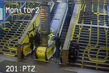 Napali i teško ozlijedili maloljetnika: Policija traga za huliganima s Glavnog kolodvora - poznajete li ih?