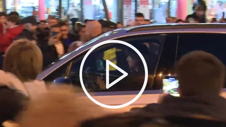 Ovacije Modriću na ulicama Madrida: Navijači okružili njegov auto i pjevali osvajaču Zlatne lopte