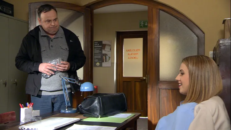 Dok Marko odlučuje pomoći Zorki Željka sprema zasjedu (Na granici)