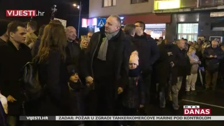 Vučić poručio oporbi: '&Scaron;etajte koliko vam je volja, nijedan vam zahtjev nikada neću ispuniti'