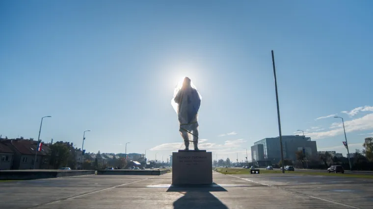 Grabar-Kitarović i Plenković dolaze na otkrivanje Tuđmanovog spomenika