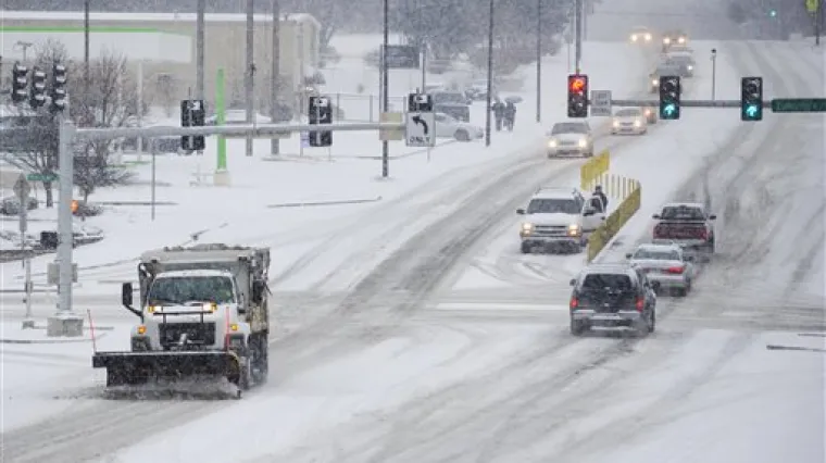 Snježna oluja pogodila pogodila SAD: U prometnom kaosu najmanje troje poginulih