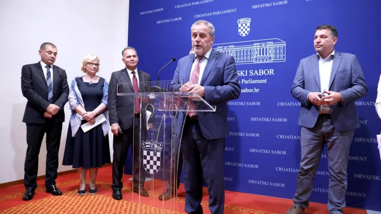 'Ako to ne uvažite, ne računajte na naše ruke'