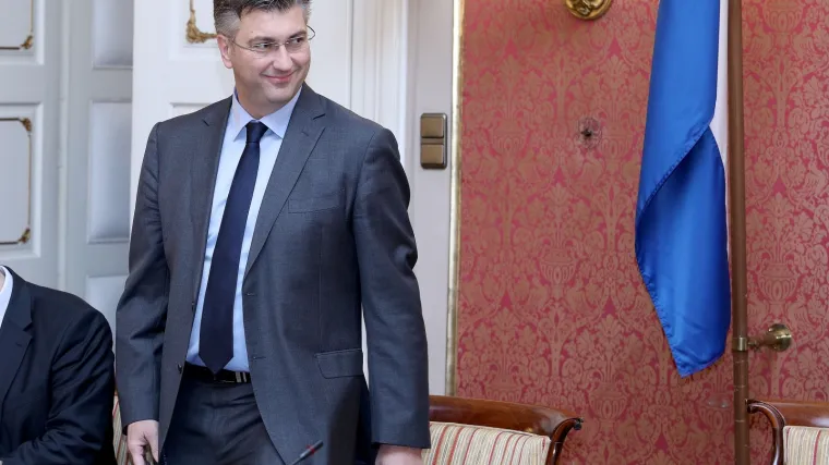 Premijer u čudu: 'Otkud uopće pitanje ima li Krstičević moje povjerenje?'