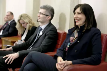 'Na trošnu kuću postavljate novu fasadu' i 'svodite obrazovanje na kilograme'