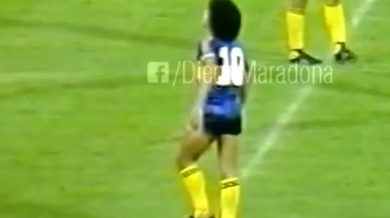 Crveni dres Malog zelenog s devetkom na leđima prodan za svotu koja oduzima dah