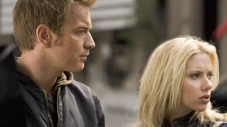 Scarlett Johansson i Ewan McGregor u akcijskom SF filmu Michaela Baya pojavljuju se u ulozi klonova (Otok)