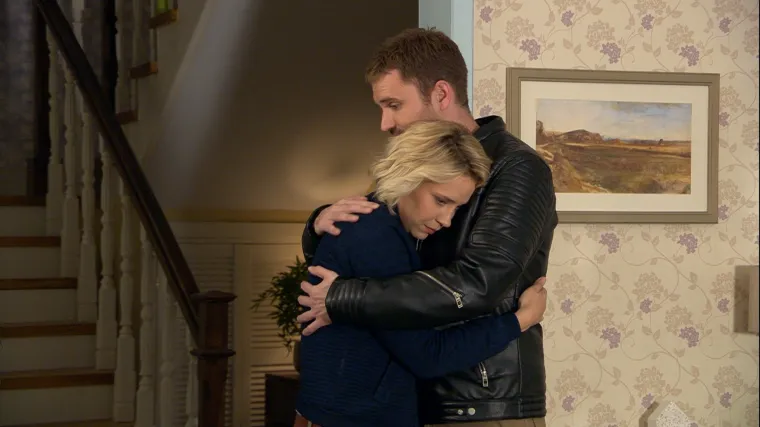 Kako bi se pobrinula za obitelj Petra se treba udati za Kre&scaron;u (Na granici)